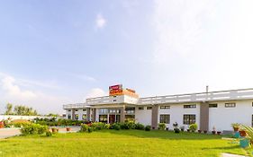 Spot On 47374 Hotel Surya Palace Faizabad India